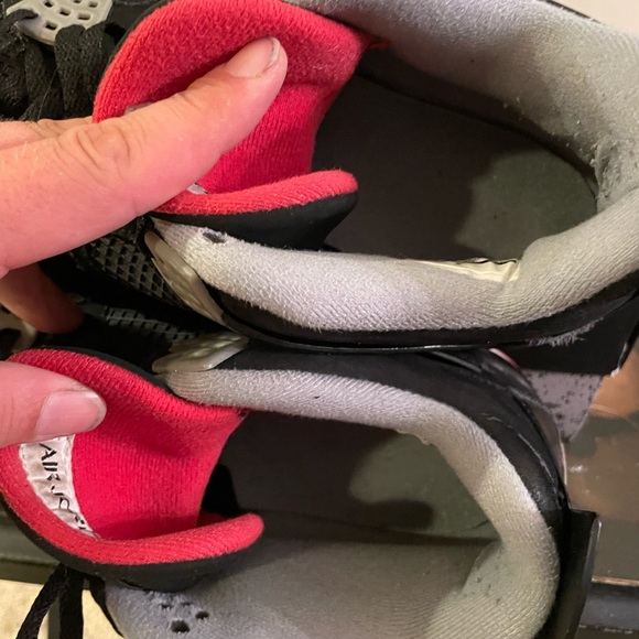 Jordan 4 Retro Bred (2012) Size 13 - Picture 6 of 11